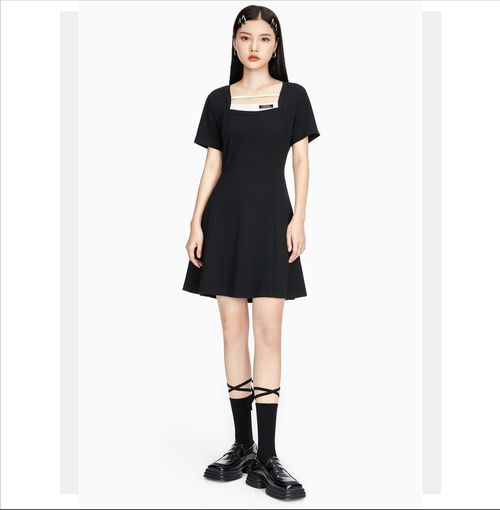 曾紅極一時(shí)的國產(chǎn)服裝品牌，如今存在感幾乎為零，你還記得幾個(gè)？