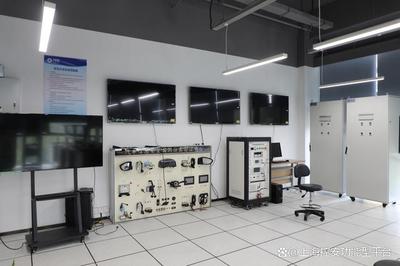 奮進汽車“強芯鑄魂”新征程 上海控安與臨港電力電子達成戰(zhàn)略合作